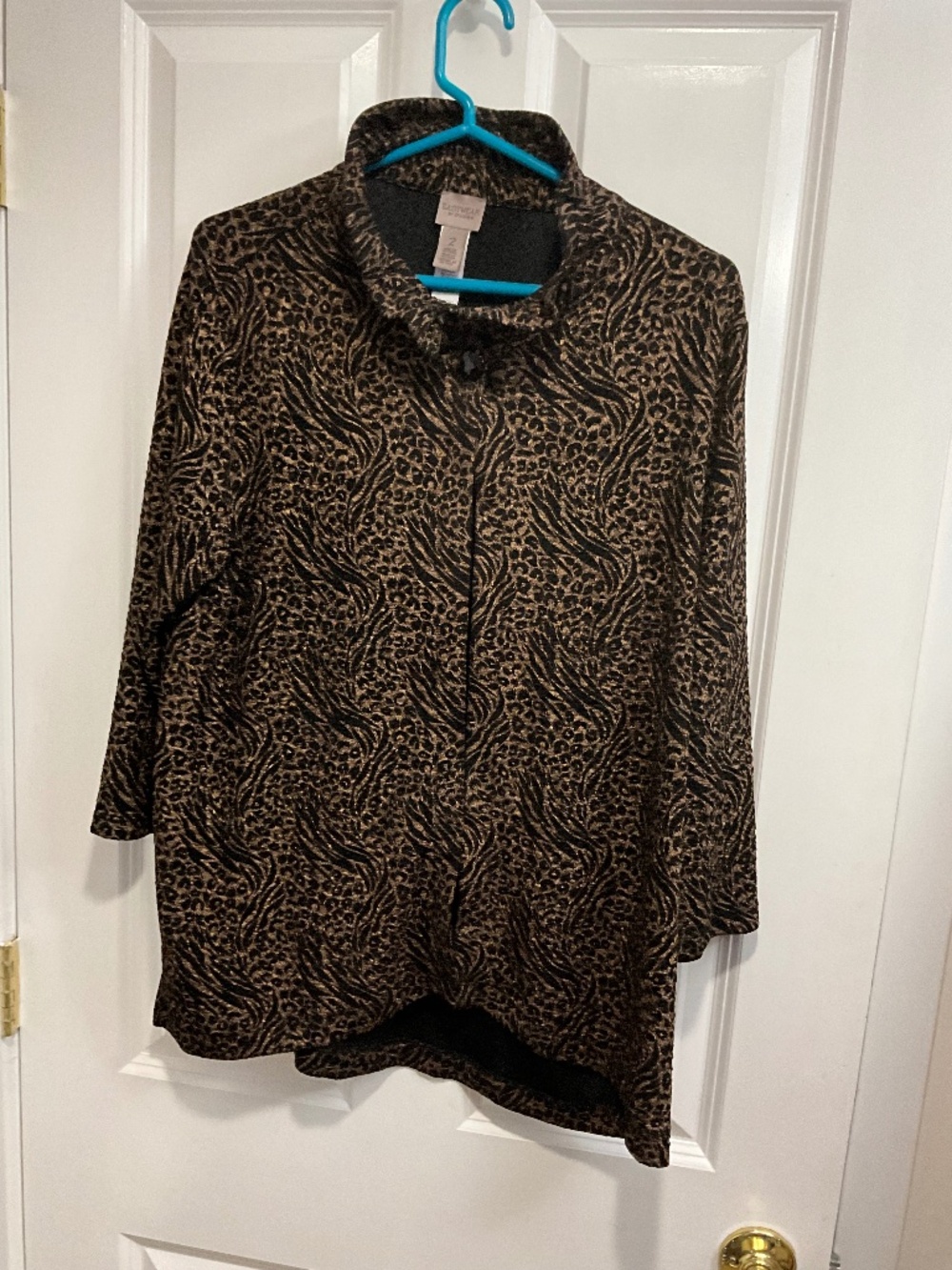 Chico’s long sleeved wrap, size 2(M), black and gold